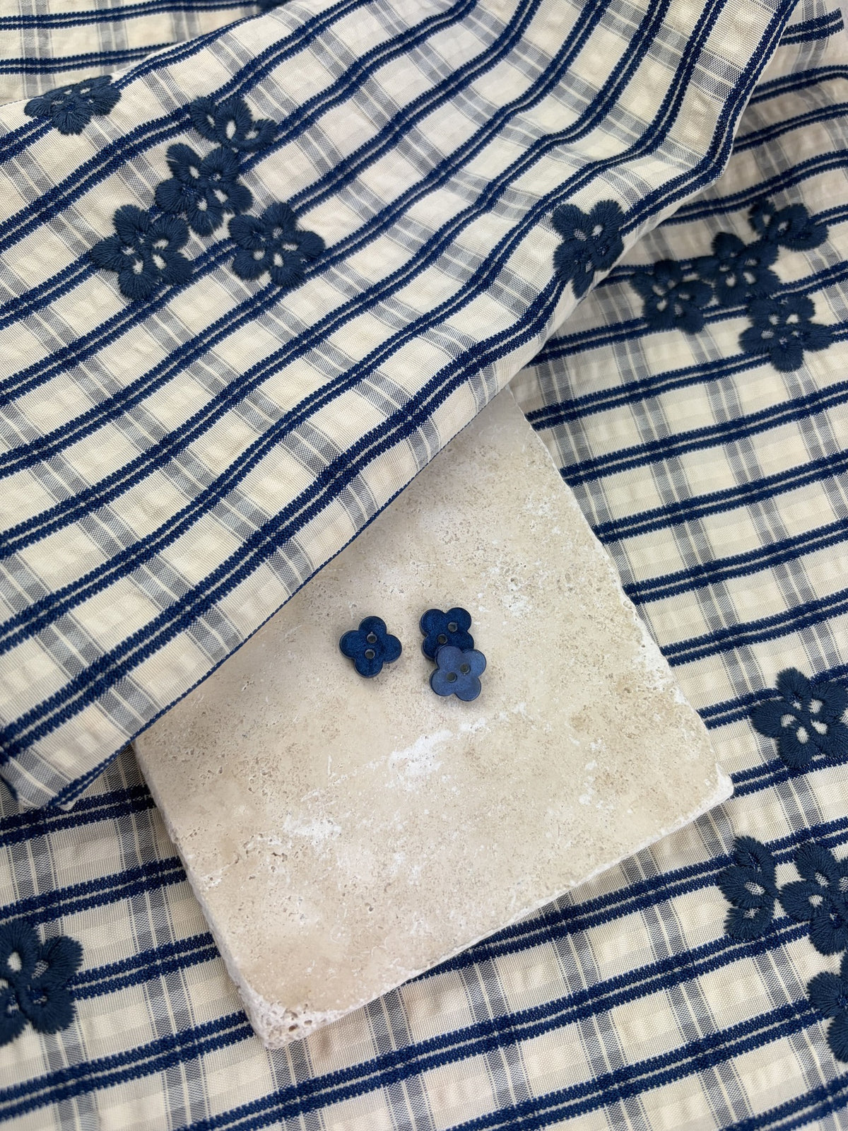 Bouton 30 - Chemise